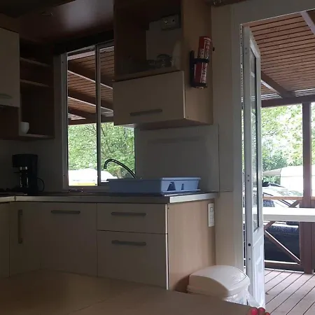 Sunvillage Camp- Mobilhazak Alsooersoen مكان تخييم