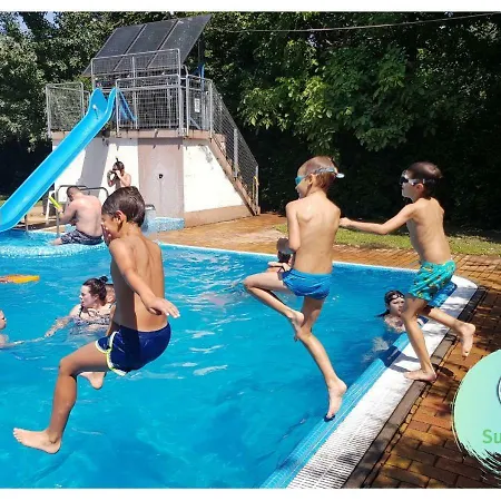 Sunvillage Camp- Mobilhazak Alsooersoen مكان تخييم *