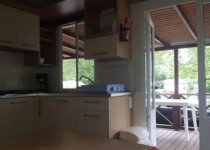 Sunvillage Camp- Mobilhazak Alsooersoen אתר קמפינג