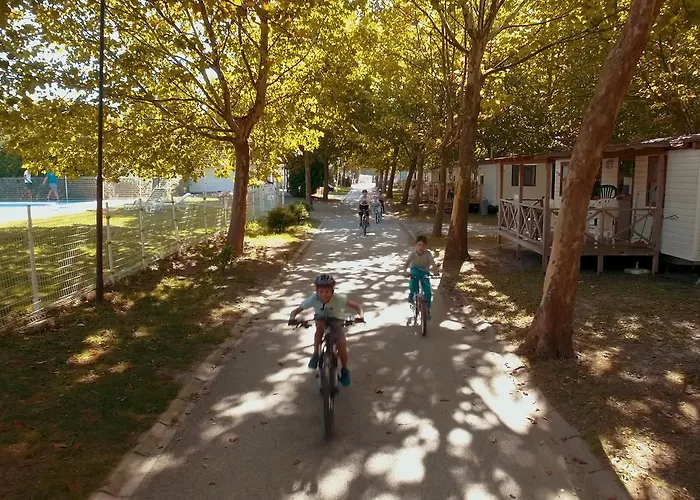 Parque de Campismo Sunvillage Camp- Mobilházak Alsóörsön *