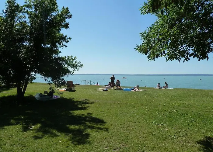 Sunvillage Camp- Mobilházak Alsóörsön * Alsóörs