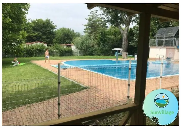 Sunvillage Camp- Mobilhazak Alsooersoen אתר קמפינג Alsóörs